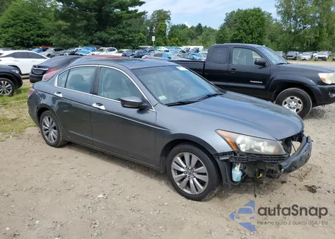 2011 Honda Accord Exl z USA, uszkodzony, nr VIN 1HGCP3F88BA017442